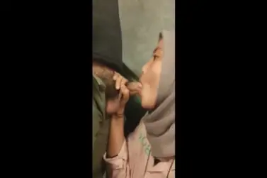 Bokep Jilbab Diminta BJ Sebelum Tidur Nurut Viral Indo